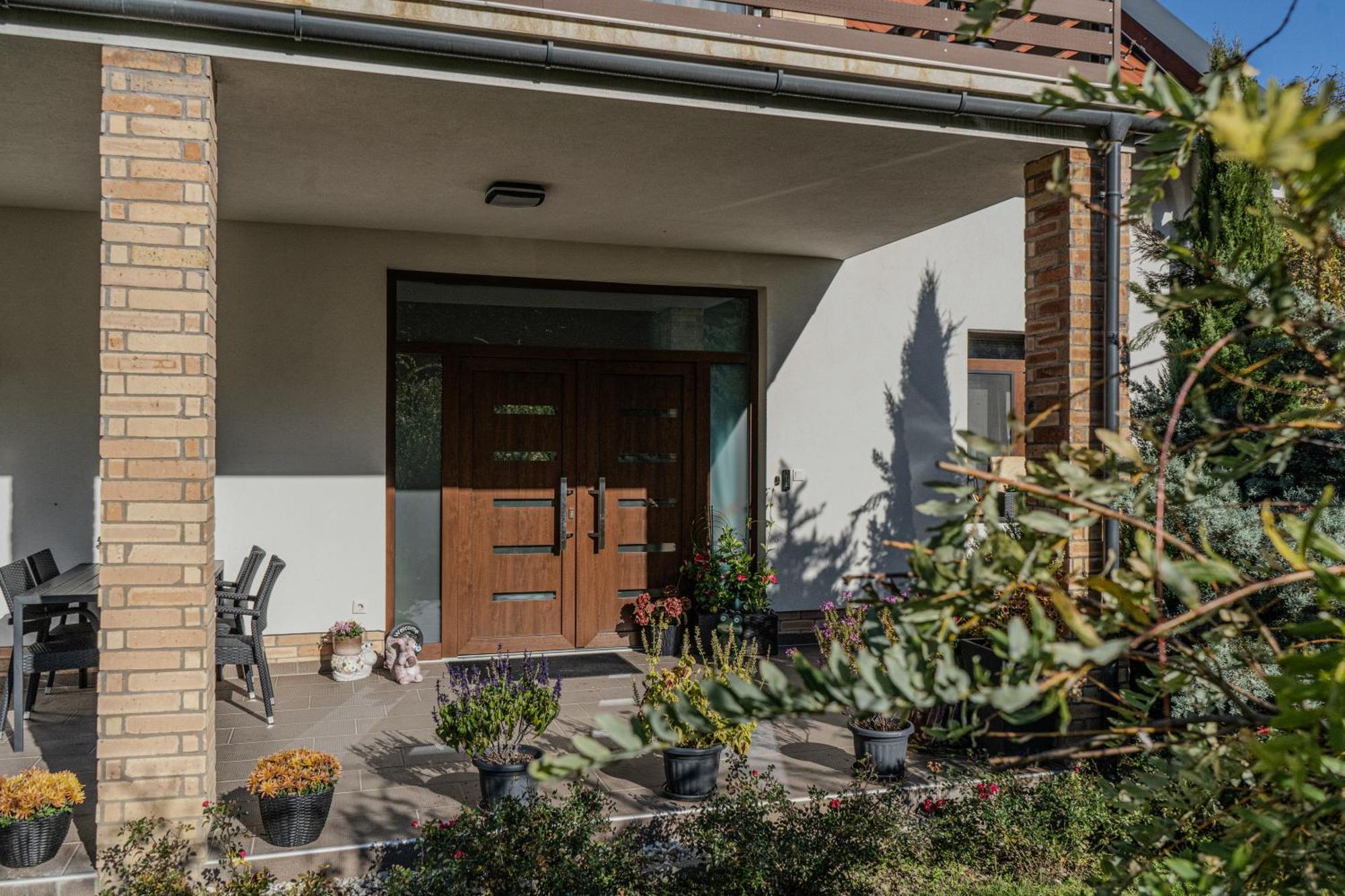 Bed and Breakfast Dreko Panzio & Borbisztro Győrújbarát Exterior foto
